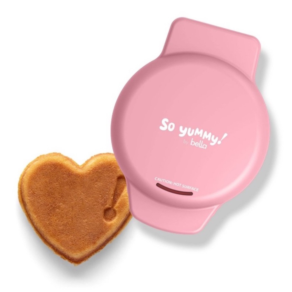#78). Bella Pink Mini Waffle Maker